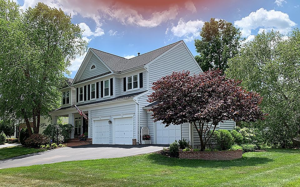 2nd image of 42759 Hollowind Ct