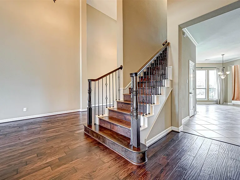 2914 Cotswold Ln — Photo 11
