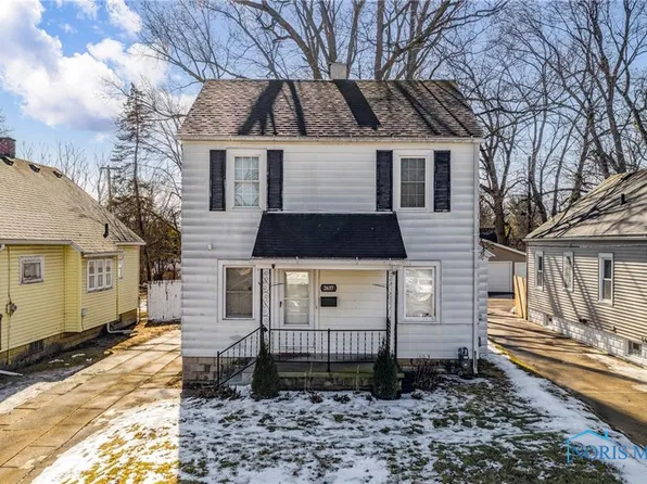 2637 Oak Grove Pl, Toledo, OH 43613