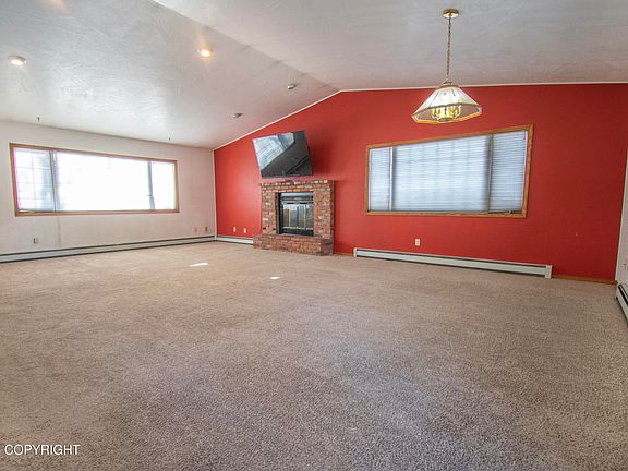 3rd image of 117 Wooded Glen Ct