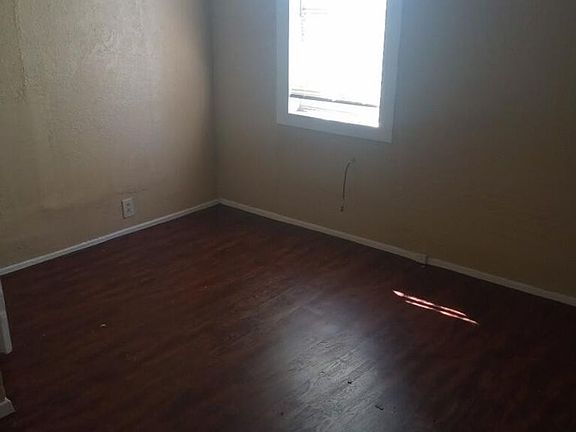 3rd image of 5529 Carver Dr