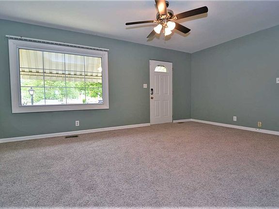 2nd image of 1416 S Roosevelt Dr