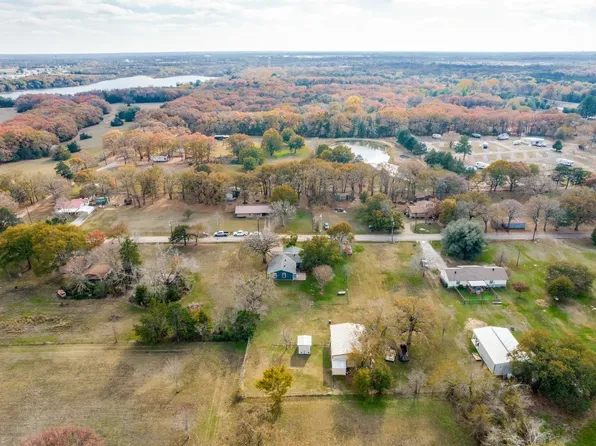 467 County Road 2520, Bonham, TX 75418