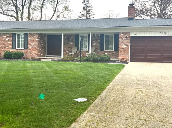 36927 Heatherton Dr, Farmington, MI 48335