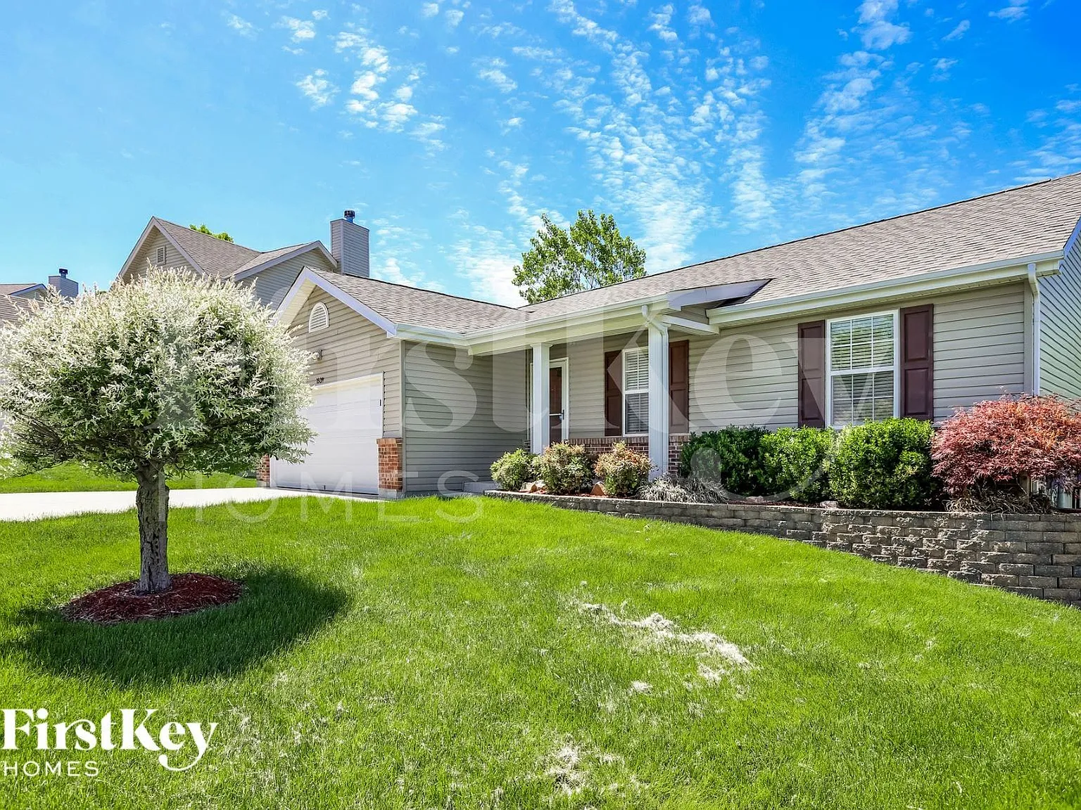 4 bed, 3.0 bath, 1885 sqft, $2,860 — Photo 2