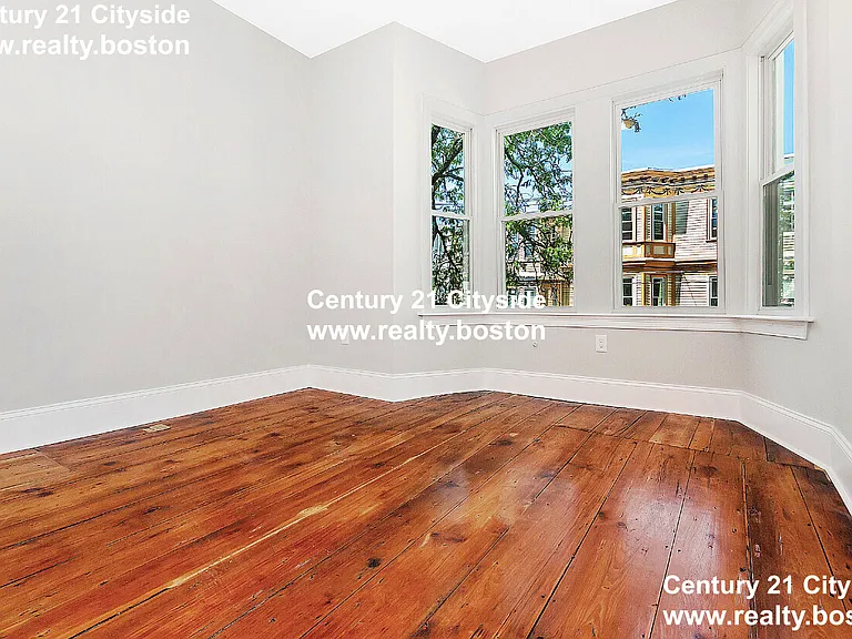 85 Webster St #3 — Photo 1