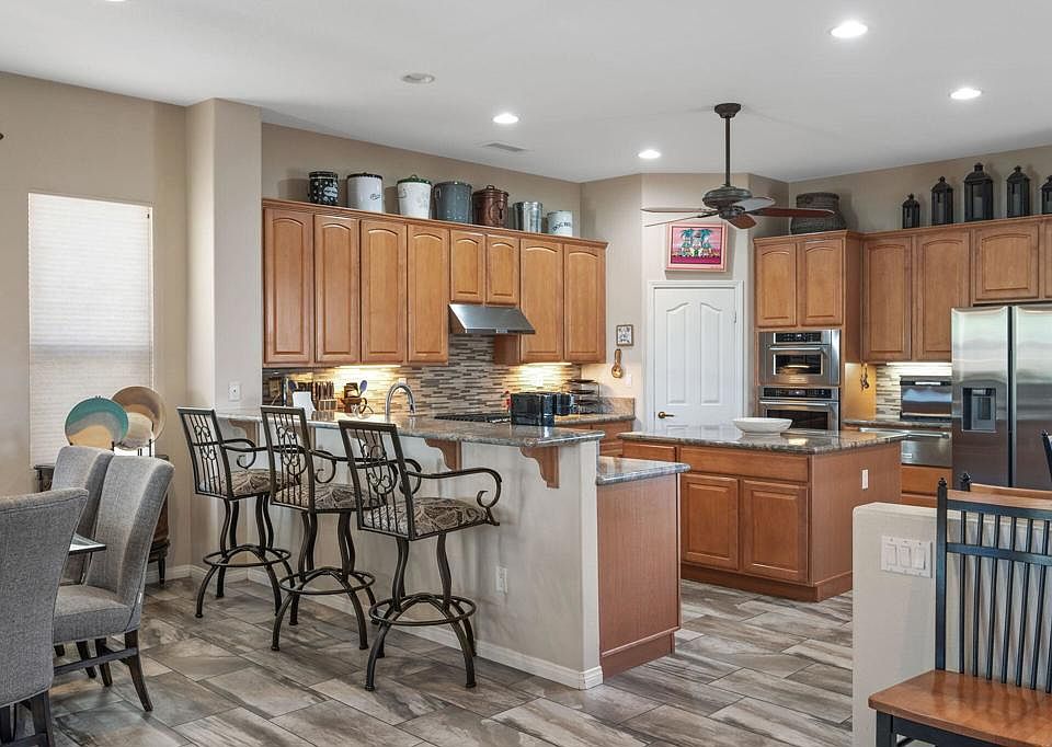 1st image of 44083 Royal Troon Dr