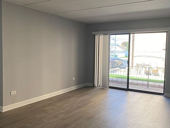 5th image of 6819 W 95th St #12