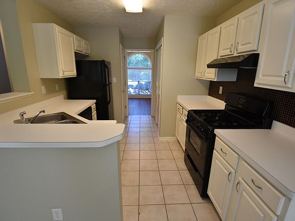 4th image of 5033 Wesleyan Dr