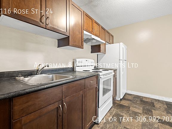 2nd image of 2116 Rose St #24