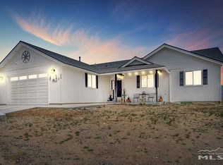 26 Baldwin Ln, Mound House, NV 89706