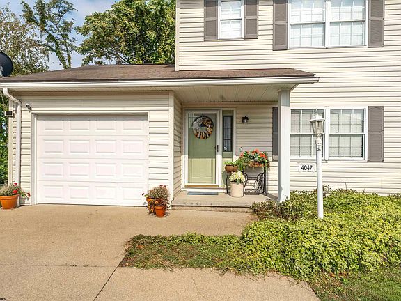 2nd image of 4047 Pinehurst Dr