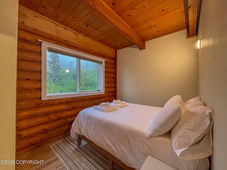 8300 Robert Dr — Photo 10