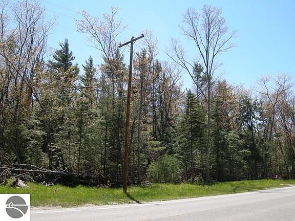 4th image of W Harbor Hwy #61
