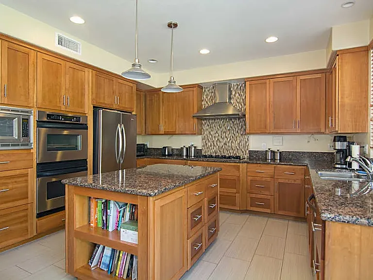 4724 Fairport Way — Photo 2
