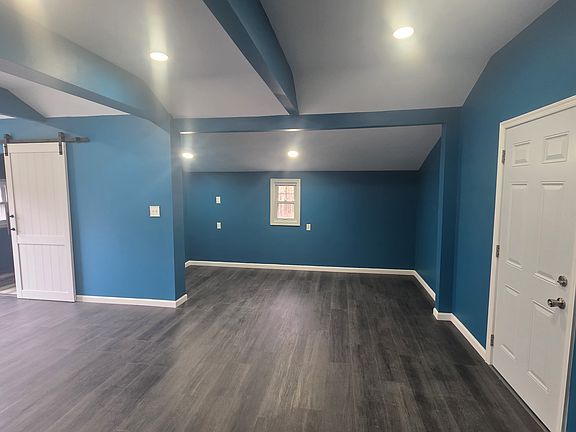 That's the Bedroom with closet on the left