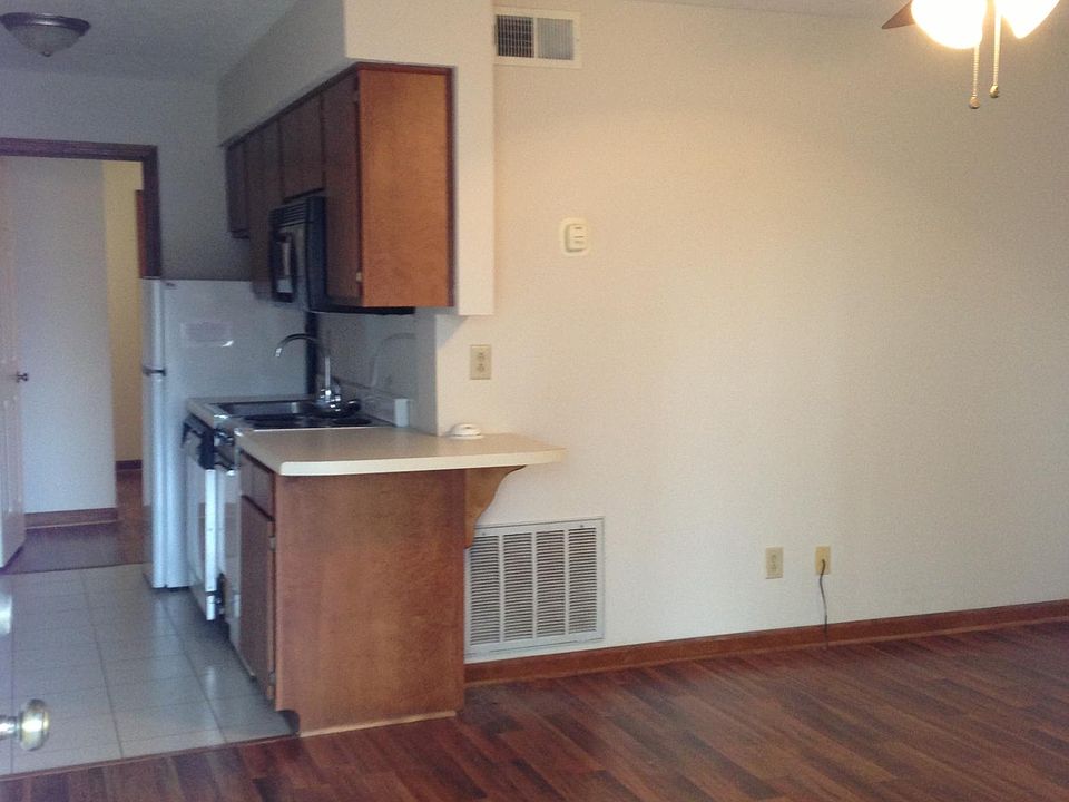2nd image of 115 N Montgomery St