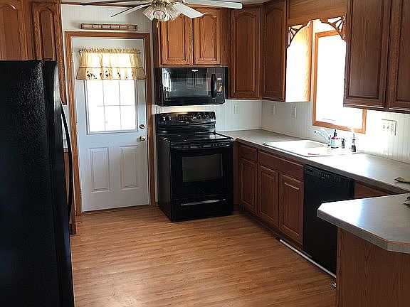 3rd image of 411 N Grant Ave