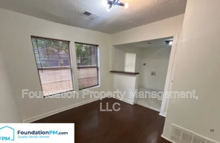 877 N Bingham St — Photo 4