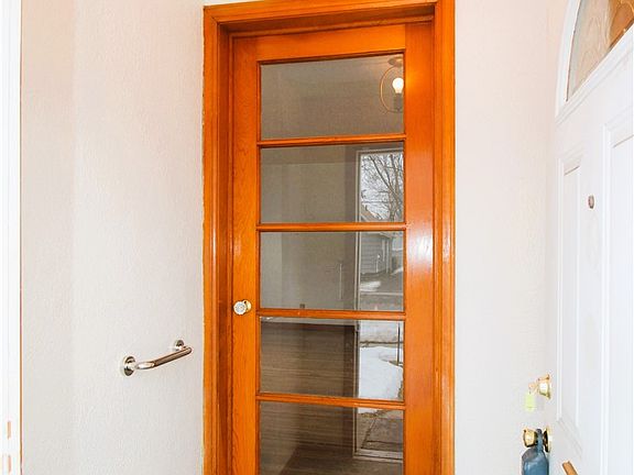 2nd image of 381 McNaughton St