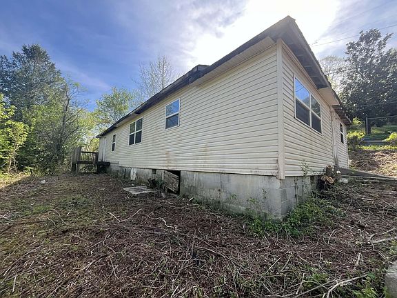 2nd image of 109 Ann St