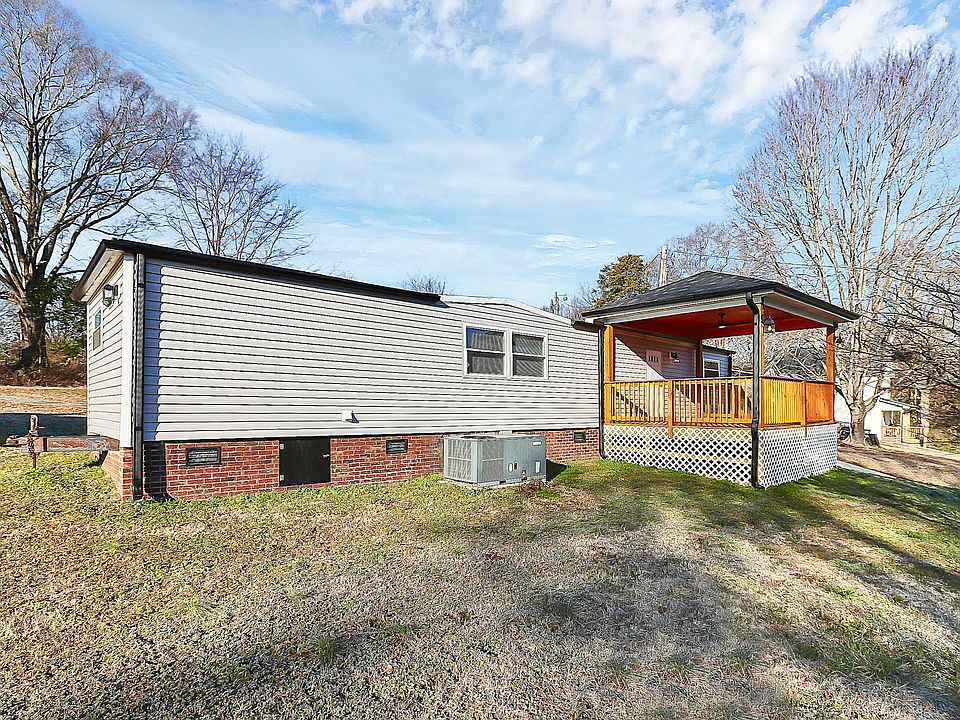 1st image of 146 Swink St SW