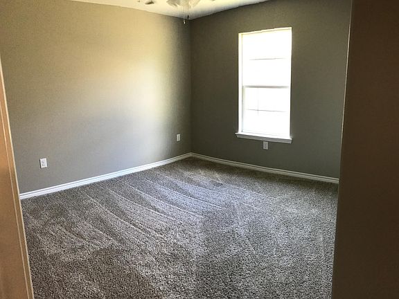 3rd image of 160 Granger Dr #1