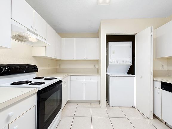 4th image of 8496 NW 40th St #8496