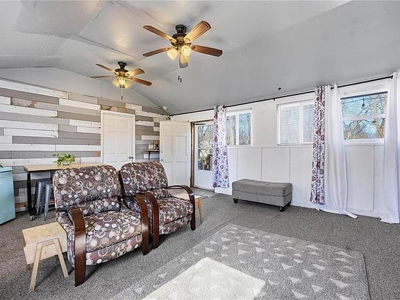 3rd image of 7414 N Troost Ave