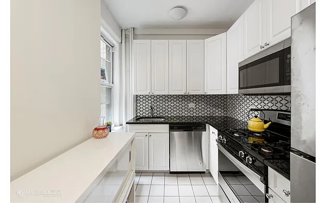 Sold by Douglas Elliman | media 3