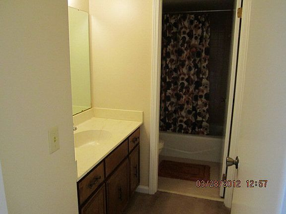 4th image of 6355 Parker Dr
