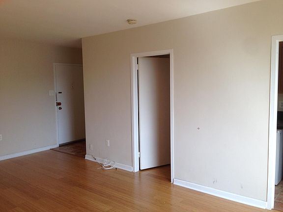 3rd image of 1111 Arlington Blvd APT 813