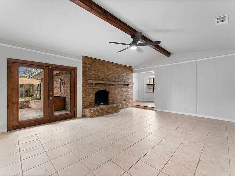 1224 Holt Ave — Photo 4