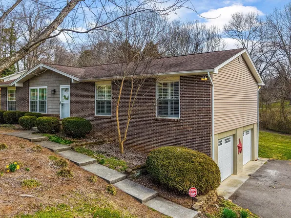 8802 Gatwick Dr, Knoxville, TN 37922