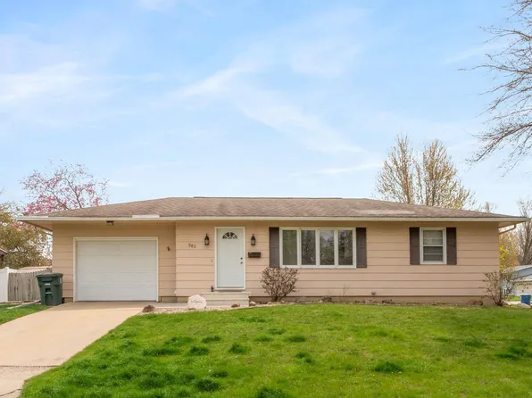 583 Pioneer Rd, Waterloo, IA 50701
