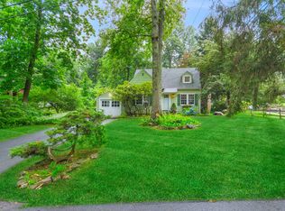 45 Lakeside Rd, Mount Kisco, NY 10549