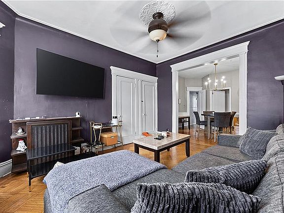 5th image of 429 74th St