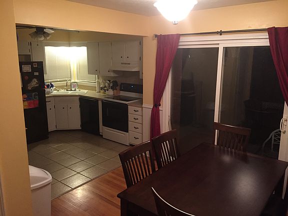 3rd image of 7611 Alyssum Dr