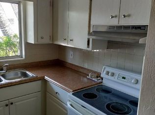 5860 22nd Ave N APT 4, Saint Petersburg, FL 33710