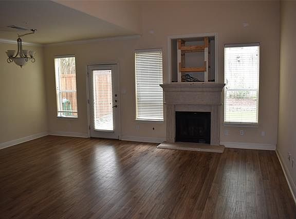 4th image of 616 Rosemead Dr