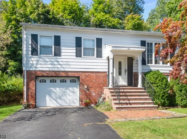 4 Tobyhanna Trl, Hopatcong Boro, NJ 07843