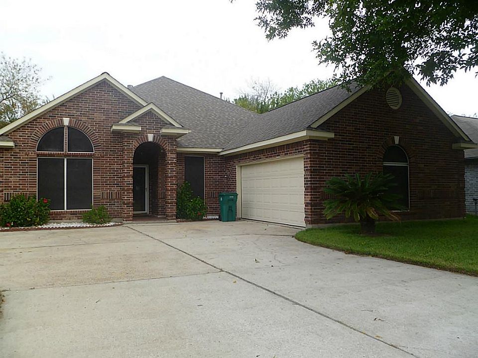 1st image of 3117 Briar Dr