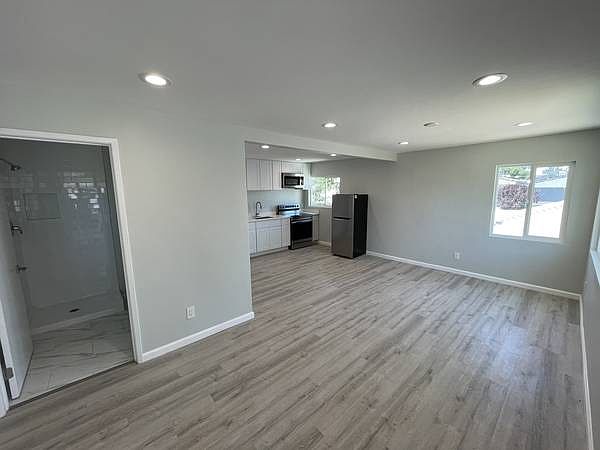 1st image of 520 32nd St #3