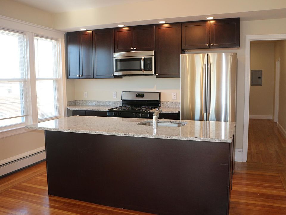 1st image of 139 Oakland Ave #2