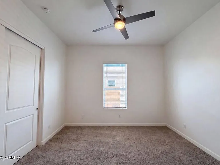 2528 N Comiskey Dr — Photo 3