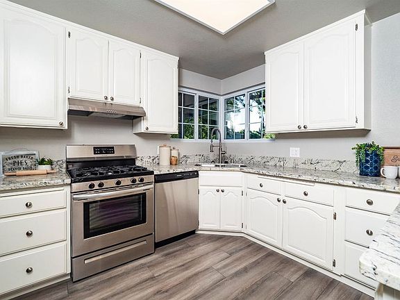 4th image of 7612 Pleides Ave