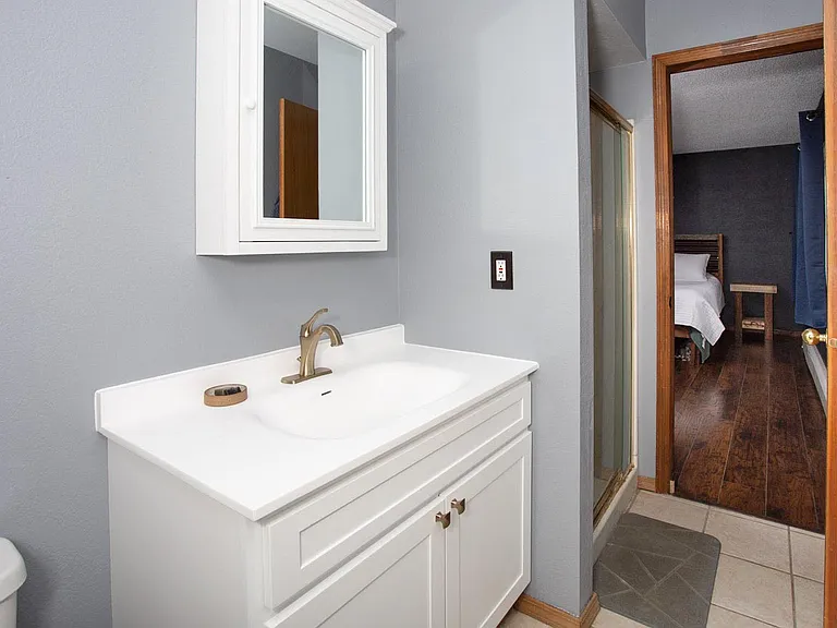 924 Trent Cir — Photo 5