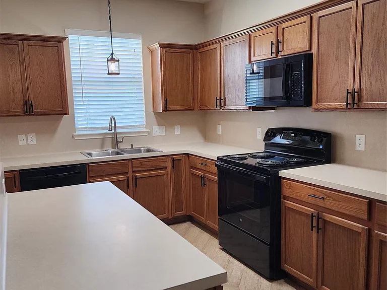 8006 Indian Desert Dr — Photo 6
