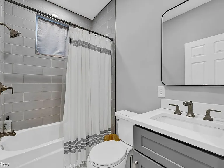 2702 Bridge Ave — Photo 24