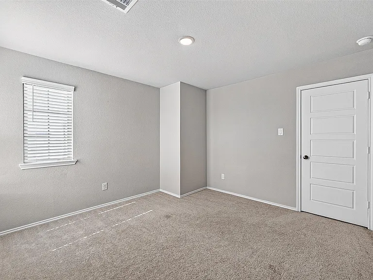 21522 Autumn Summit St — Photo 31
